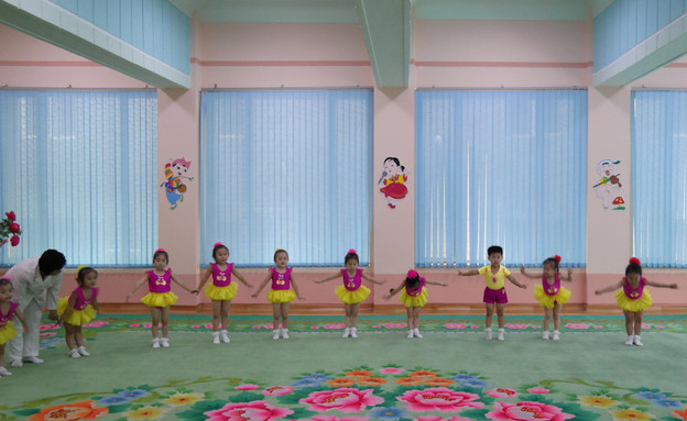 צפון קוריאה, מעון ילדים.  (צילום: Oliver Wainwright)