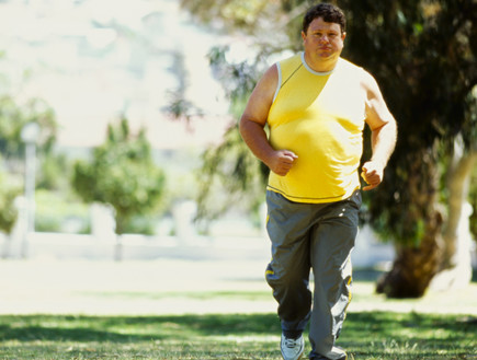 איש שמן רץ (צילום: אימג'בנק / Thinkstock)