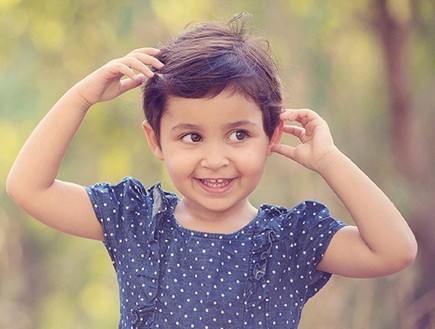 ילדות עם שיער קצר: עמית גרושקה (צילום: ענבר גרושקה)