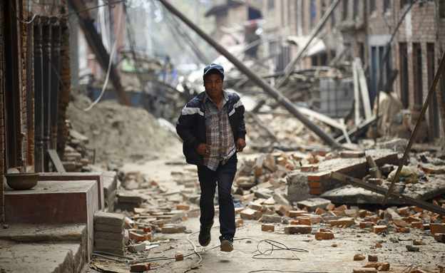 אלפים נהרגו. רעש האדמה בנפאל (צילום: רויטרס)