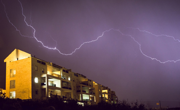 גשמים, ברקים ורעמים ברחבי הארץ (צילום: אייל מס)