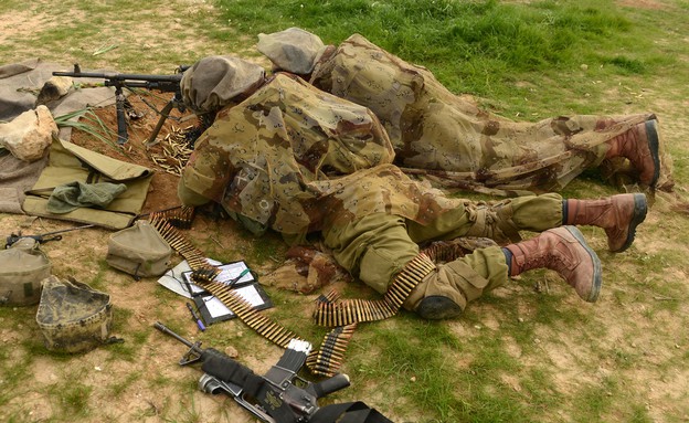 חיילי צה"ל בעין העדשה (צילום: מאיר אזולאי)