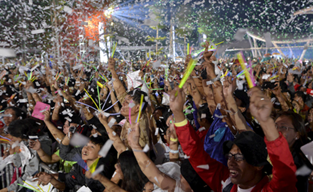 חגיגות הסילבסטר בפיליפינים, הערב (צילום: רויטרס)