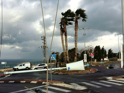 קריסה בחיפה (צילום: חברת החשמל)