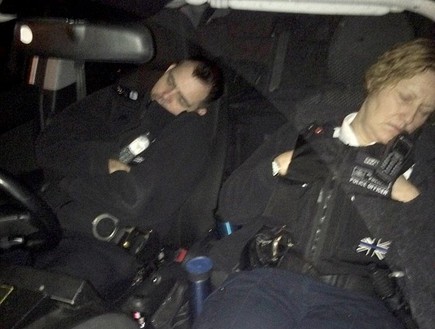 שוטרים ישנים (צילום: טוויטר)