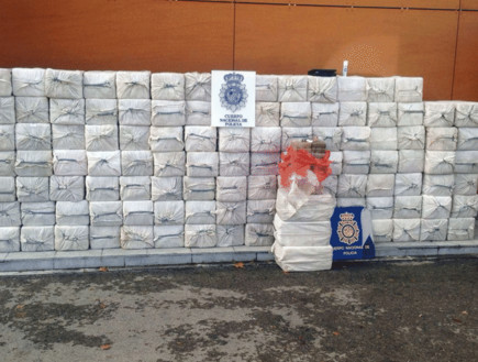 שלושה טונות קוקאין ומיליון אירו (צילום: Liverpool Echo)