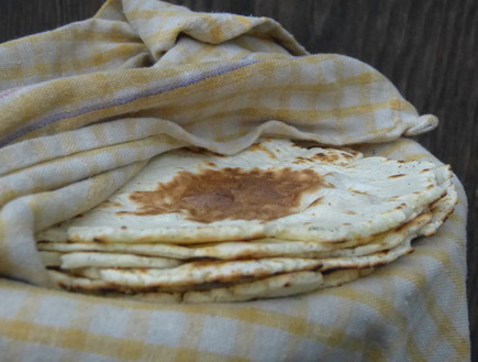 טורטיות מכוסות במגבת (צילום: מיכל לויט, mako אוכל)