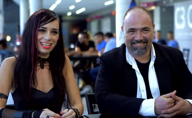 אסי עזר שר אופרה