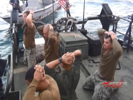 שחרור מלחים אמריקנים שהוחזקו בידי איראן (צילום: חדשות 2)