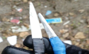 סכיני החשודים, הבוקר (צילום: יהודה פיליק, מצב בטחוני גלובלי)