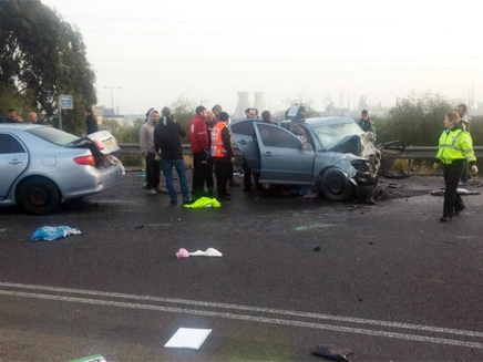 זירת התאונה ליד חיפה, הבוקר (צילום: איחוד והצלה חיפה)