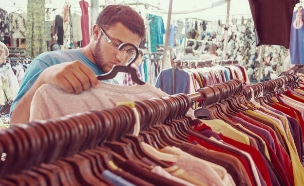 בגדים יד שניה (צילום: Shutterstock)