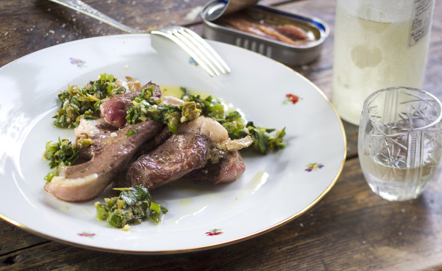 לב עגל וסלסה ורדה 