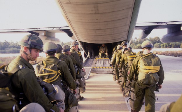 60 שנה לחטיבת הצנחנים (צילום: ברקאי וולפסון, באדיבות ארכיון צה"ל במשרד הביטחון ו"במחנה")