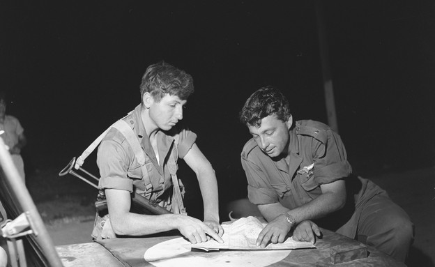 60 שנה לחטיבת הצנחנים (צילום: אסף קוטין, באדיבות ארכיון צה"ל במשרד הביטחון ו"במחנה")