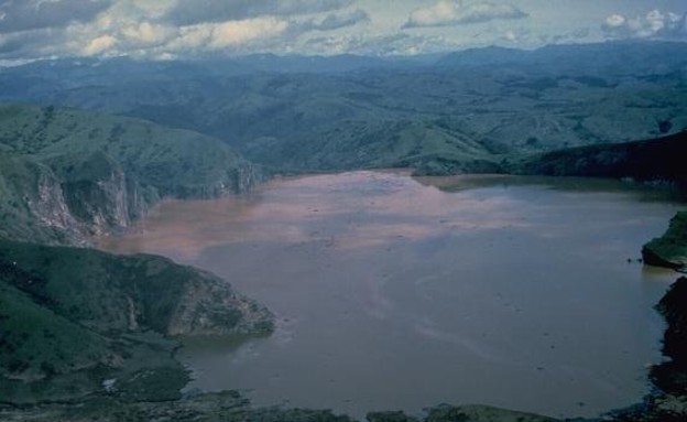 אגם ניוס (צילום: ויקיפדיה)