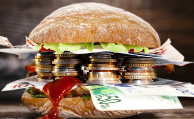 המבורגר כסף (צילום: אייסטוק/שאטרסטוק, עיבוד: סטודיו מאקו)