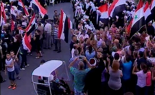 תחילת המלחמה: הפגנות נגד אסד (צילום: חדשות 2)