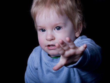 פרסי ילד עם מחלה נדירה (צילום: huffingtonpost.com)