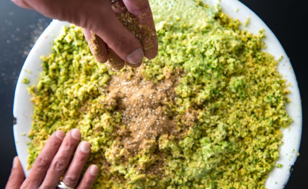 הכנת פלאפל הכנת פלאפל