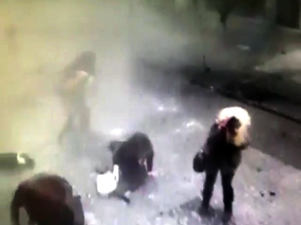 רגע הפיצוץ הפיגוע באיסטנבול (צילום: חדשות 2)