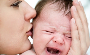 תינוק בוכה (צילום: Shutterstock)