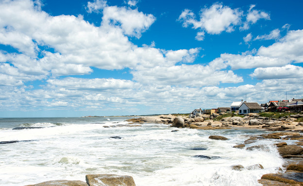 חוף פונטה דל דיאבלו, אורוגוואי (צילום: Ksenia Ragozina, Shutterstock)
