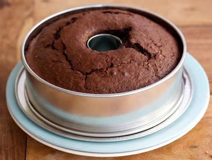 עוגת שוקולד רכה - רינג (צילום: קרן אגם, mako אוכל)