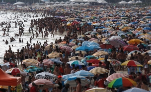 חוף איפנימה, ריו דה ז'ניירו, ברזיל (צילום: Mario Tama, GettyImages IL)