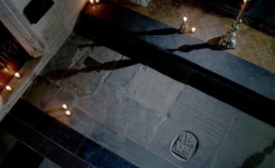 קבר שייקספיר (צילום: Channel 4)
