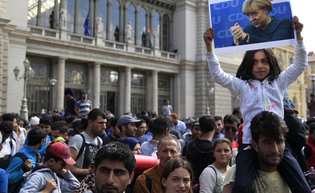 הונגריה מנסה להתמודד עם גל המהגרים (צילום: רויטרס)