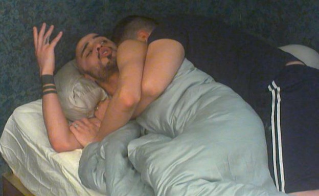 דודו וברק בחדר השינה  (צילום: מתוך האח הגדול 7, שידורי קשת)