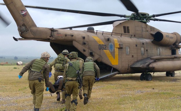 פינוי פצועים ברמת הגולן (צילום: דובר צה