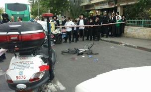 זירת התאונה הקשה בירושלים (צילום: דוברות מד"א)