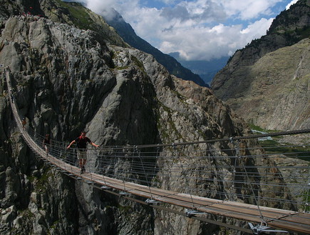 גשר טריפט, שוויצריה (צילום: באדיבות ויקיפדיה)