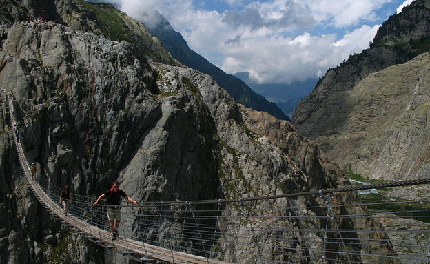 גשר טריפט, שוויצריה (צילום: באדיבות ויקיפדיה)