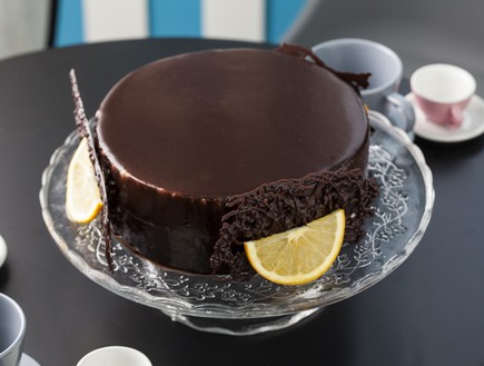 עוגת שוקולד - קרם ברולה חבוי (צילום: אפיק גבאי, בייק אוף ישראל)