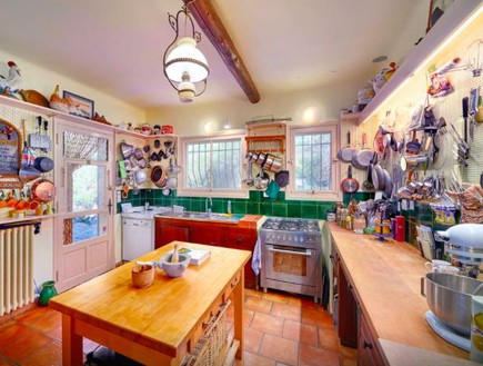 המטבח של ג'וליה צ'יילד (צילום: Airbnb)