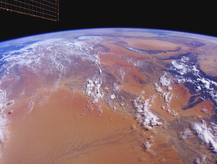 מבט אל כדור הארץ מתחנת החלל ב-4K (צילום: נאס