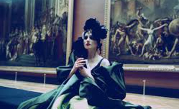 רונית אלקבץ כירושלים בתערוכה "ציון"