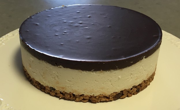 עוגת שכבות קוקוס ושוקולד (צילום: בייק אוף ישראל)