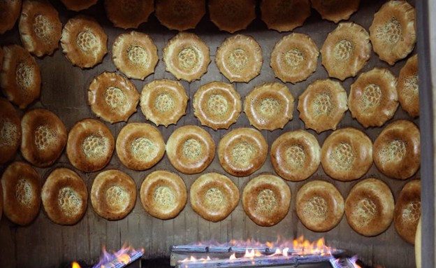 שוק רמלה לחם בוכרי מאפייה (צילום: ג'רמי יפה,  יחסי ציבור )