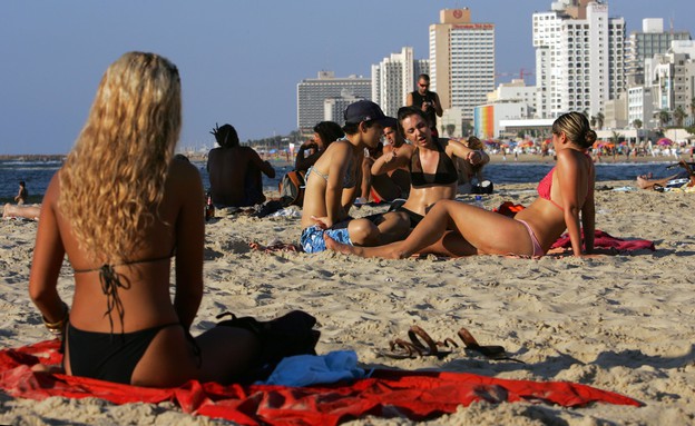 חוף בתל אביב (צילום: David Silverman, GettyImages IL)