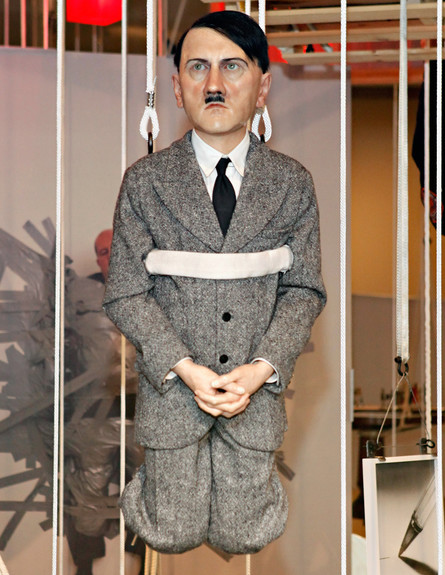 פסל היטלר (צילום: Cindy Ord, GettyImages IL)
