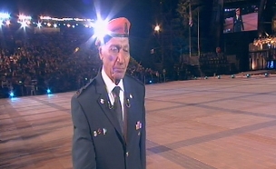 צפו במחווה המרגשת (צילום: חדשות 2)