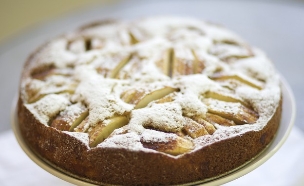 עוגת תפוחים וקינמון (צילום: קרן אגם, אוכל טוב)