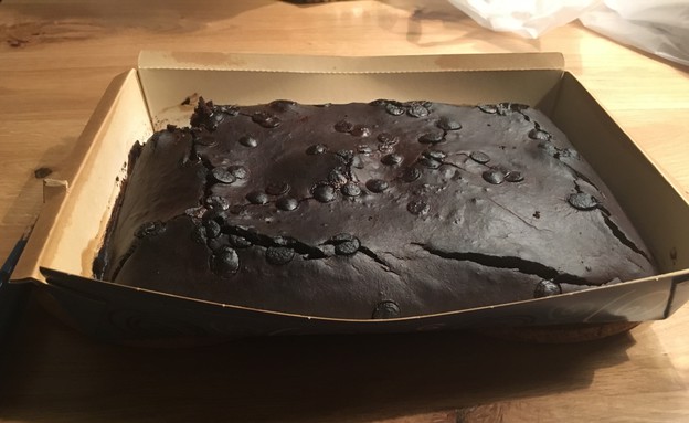 עוגה לא יפה (צילום: ירדן שגב)
