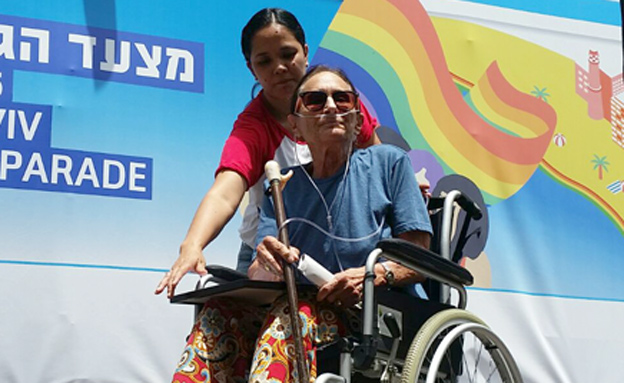 יעל דיין במצעד הגאווה בת"א, היום (צילום: עזרי עמרם, חדשות 2)