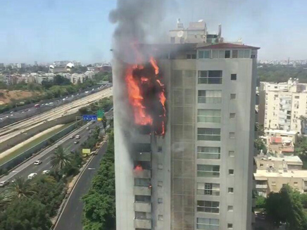 שריפה בבניין בר