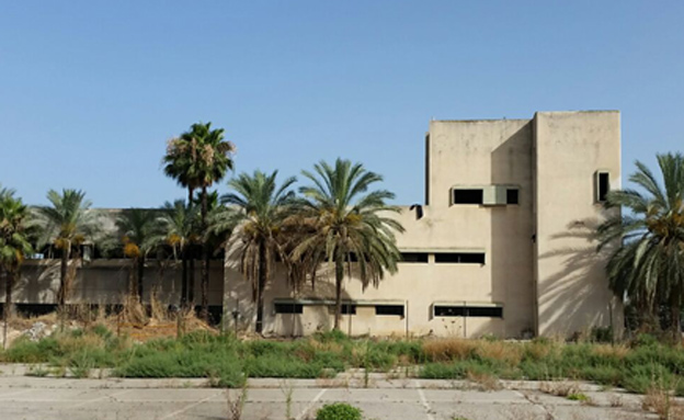 המפעל לפני הריסתו (צילום: עזרי עמרם, חדשות 2)